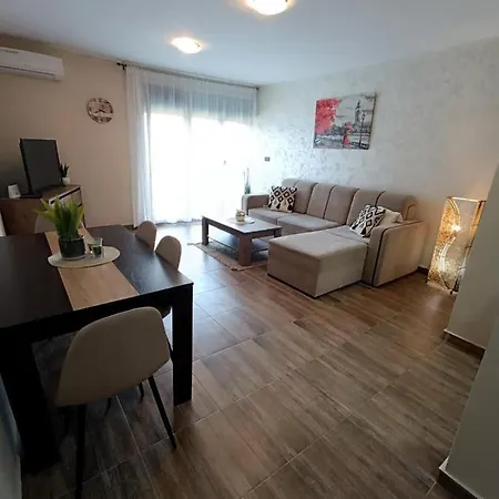 Apartman Lav Divcibare Exterior photo