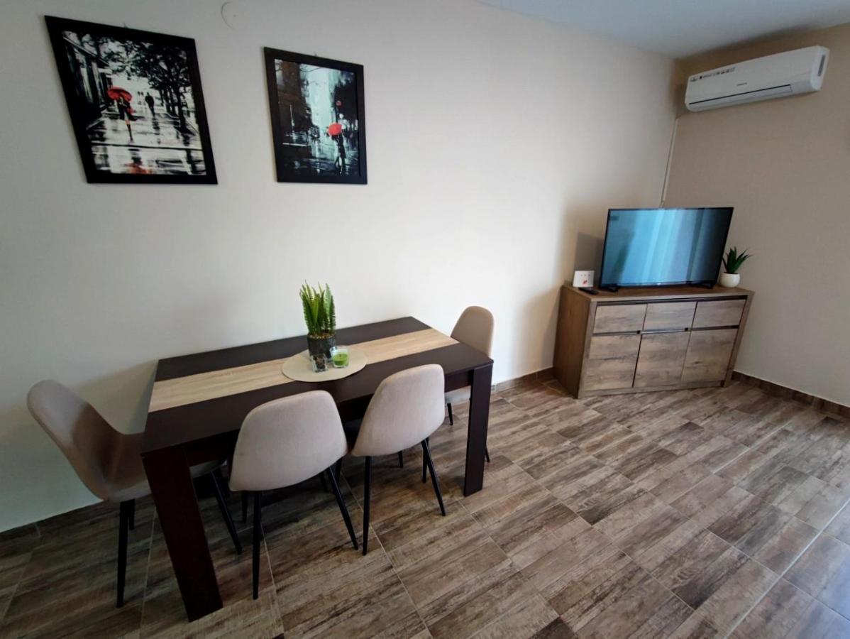 Apartment Lav *